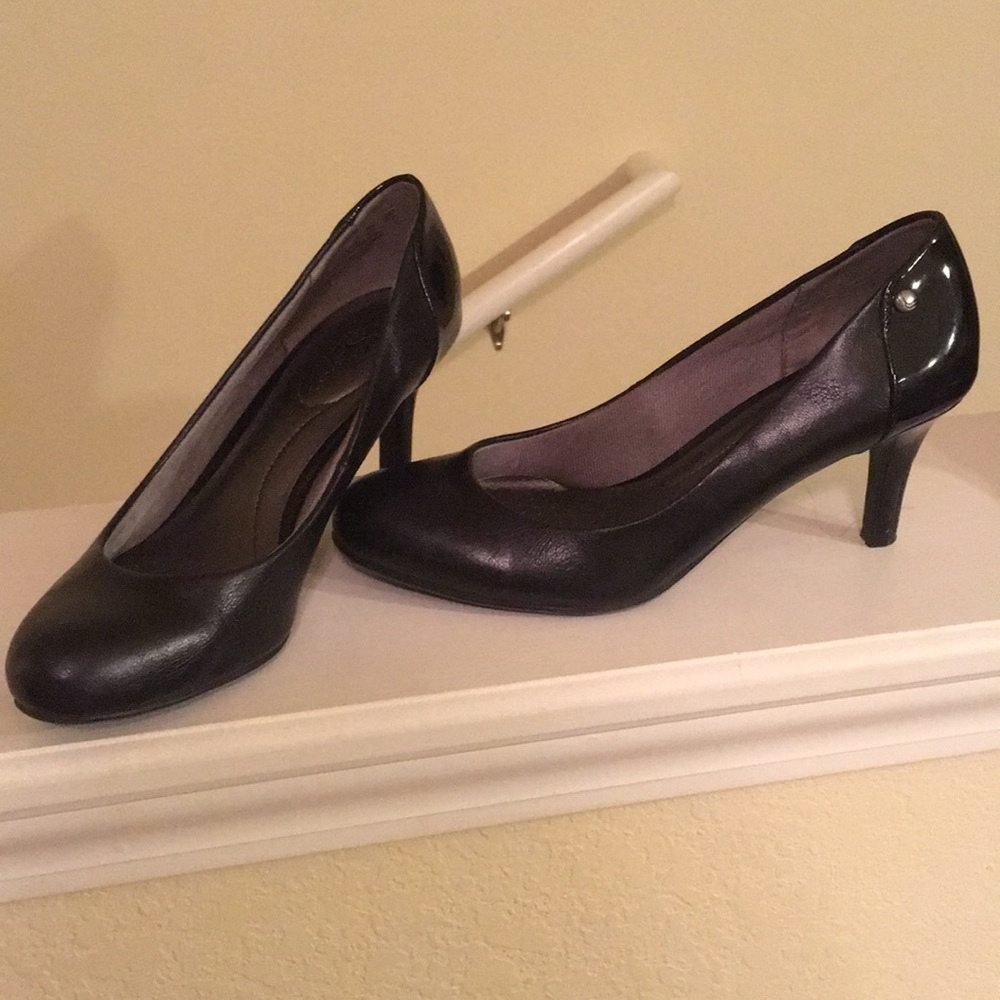 Simple Black Heels